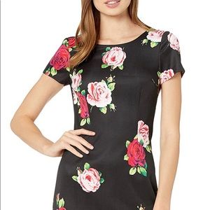 NWT Betsey Johnson Floral Bouquet Shift Dress
